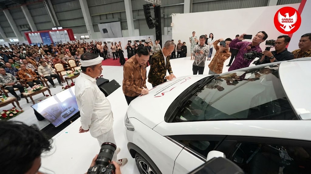 Suasana prosesi peresmian dan penandatanganan fasilitas pabrik manufaktur mobil listrik BYD di Subang, Jawa Barat, yang kini menjadi basis produksi utama di Asia Tenggara.